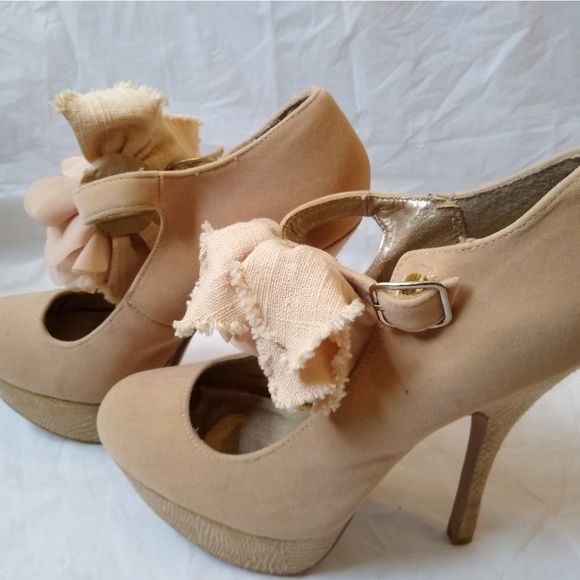 Qupid Shoes - Qupid High Hill Shoes/  Size 6